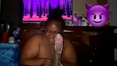 Afspelen Ervaar de ultieme ruige sekssessie terwijl deze BBW hard wordt genomen in doggystyle en haar keel laat exploderen met een enorme BBC