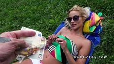 Reproduzir Xxx In Natura O Plateste Sa Il Lase Sa O Penetreze Adanc - Filme Porno