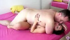 Reproducir Chicas sexy que son folladas por morenas gordas xxx