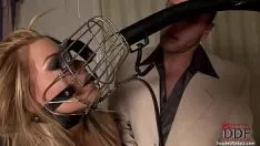 Play The gorgeous blonde who fucks with her boyfriend until tears come to her eyes