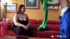 Oynat Kendini büyük bir diva sanan şişman bir kadınla seks