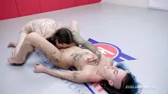 Redare Andre Shakti vs Ruckus: Luptă sexuală intensă și dracu de perete dur