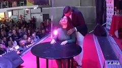 Abspielen Öffentlicher Amateursex in Barcelona: Zendas wilde Begegnung