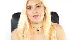 Afspelen Exclusief interview met sexy Latina pornoster Bella Fox