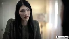 Afspelen Shemale Anna de Ville's intense lesbische les met Ava Holt