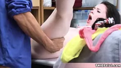 Reproduzir Lift de lojas adolescentes morenas pego no CCTV e fodido aproximadamente
