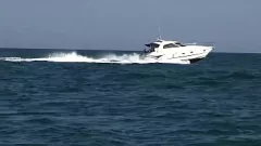 Jouer L'anale e la figa della bruna francese giocano a tacchi alti